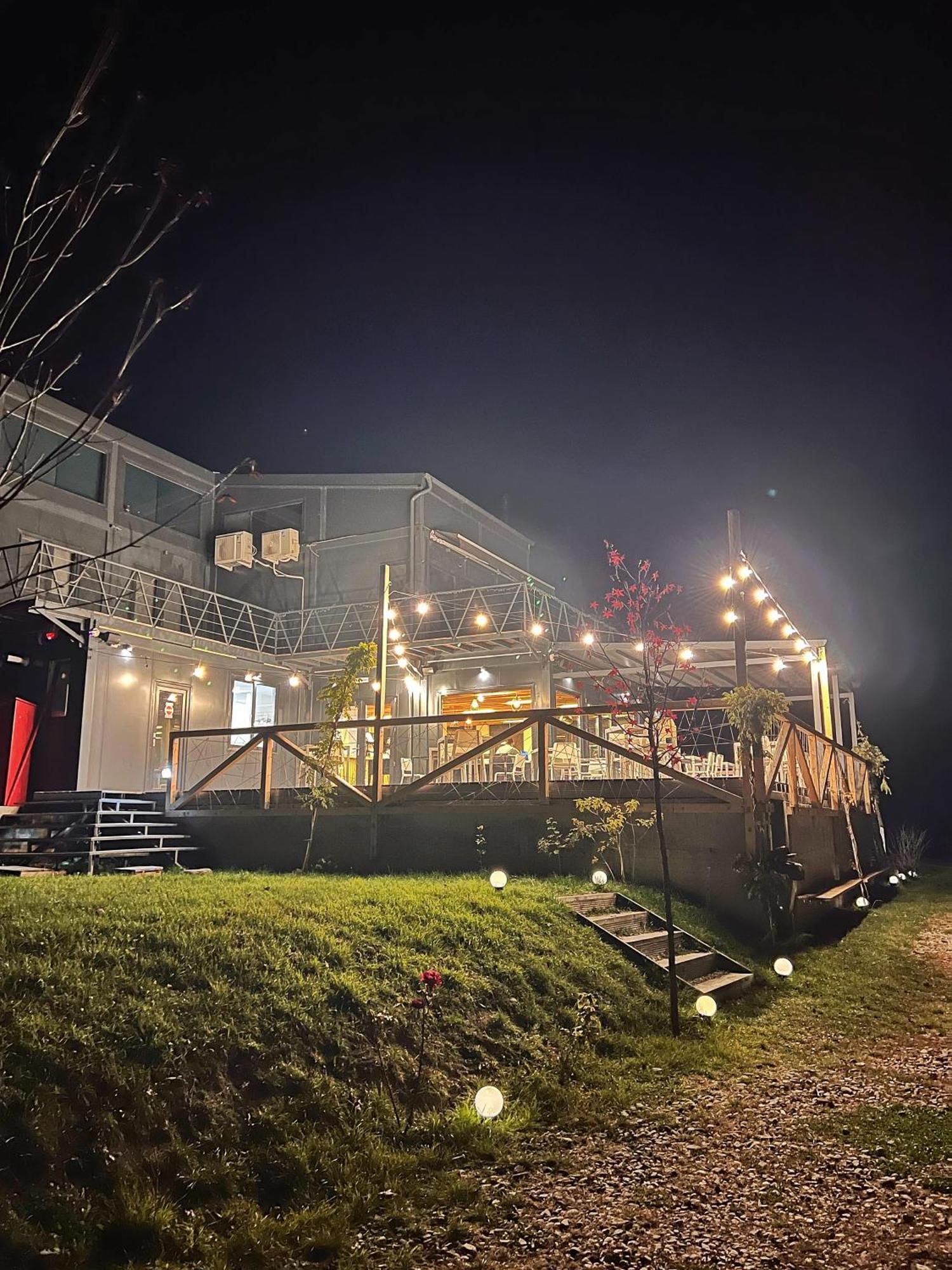 Flandra Glamping Hotel Corbeni Buitenkant foto