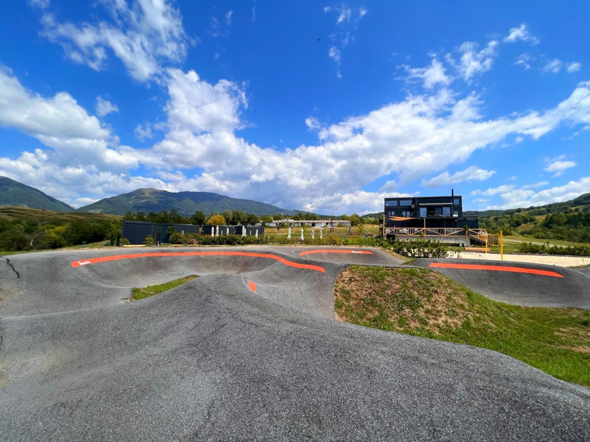 Flandra Glamping Hotel Corbeni Buitenkant foto