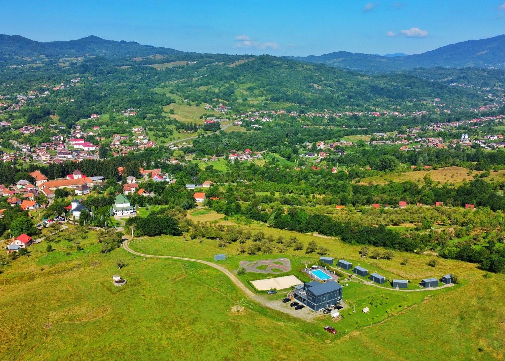 Flandra Glamping Hotel Corbeni Buitenkant foto